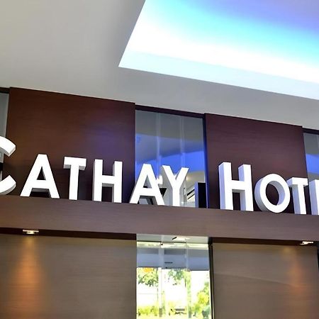 Cathay Hotel Kota Kinabalu Exterior foto